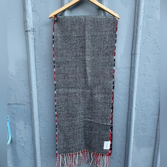 The Drake General Store Plaid/Herringbone Tassle Scarf, BNWT - Picture 5 of 9